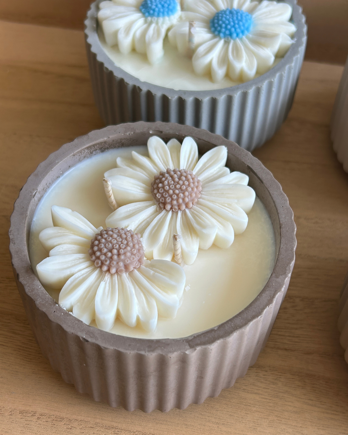 Fernie Fog Daisy Candle